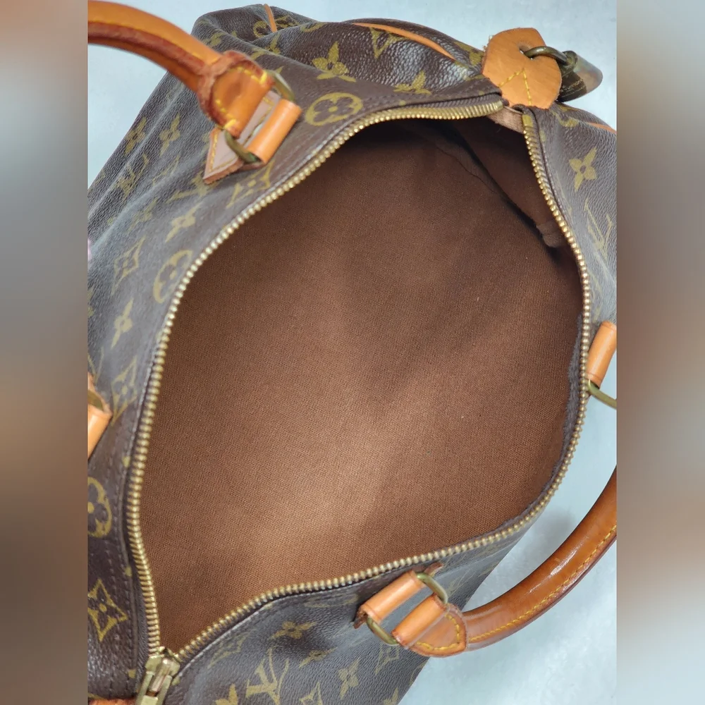 Authentic Louis Vuitton Vintage Speedy 30 w/ Fortune Cookie Leather Purse Charm